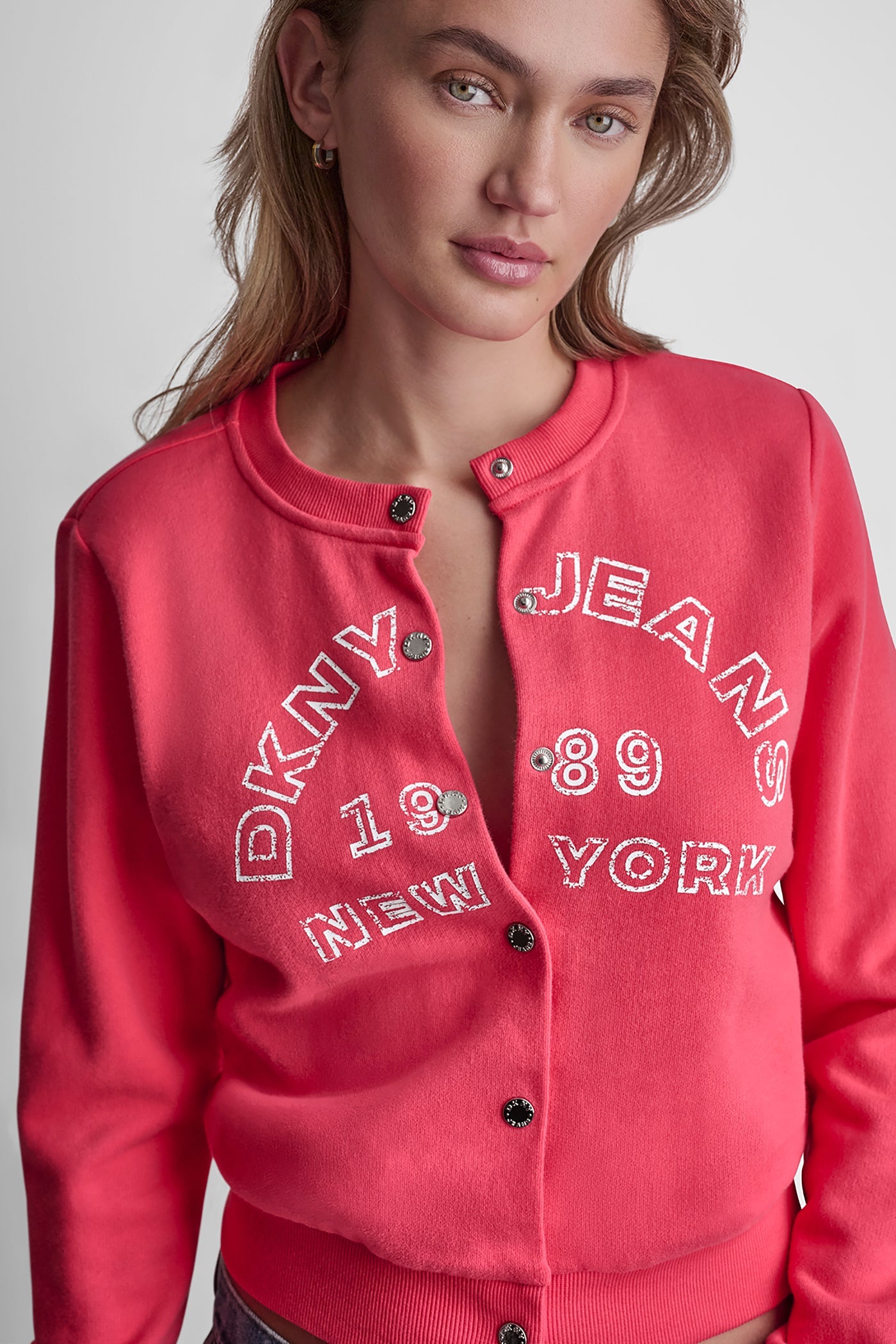 BUTTON FRONT SHRUNKEN LOGO JACKET