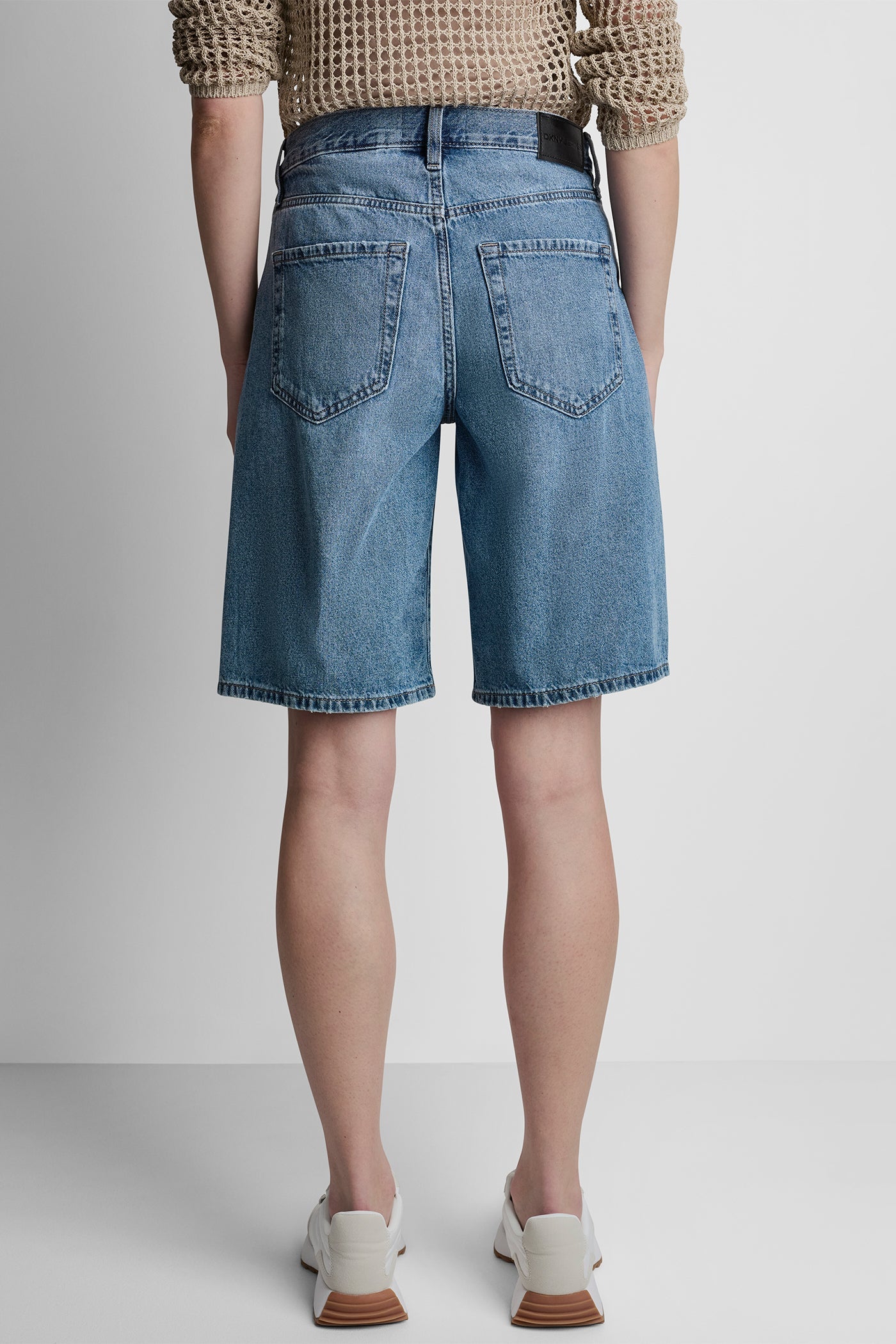 MID RISE RELAXED DENIM SHORT