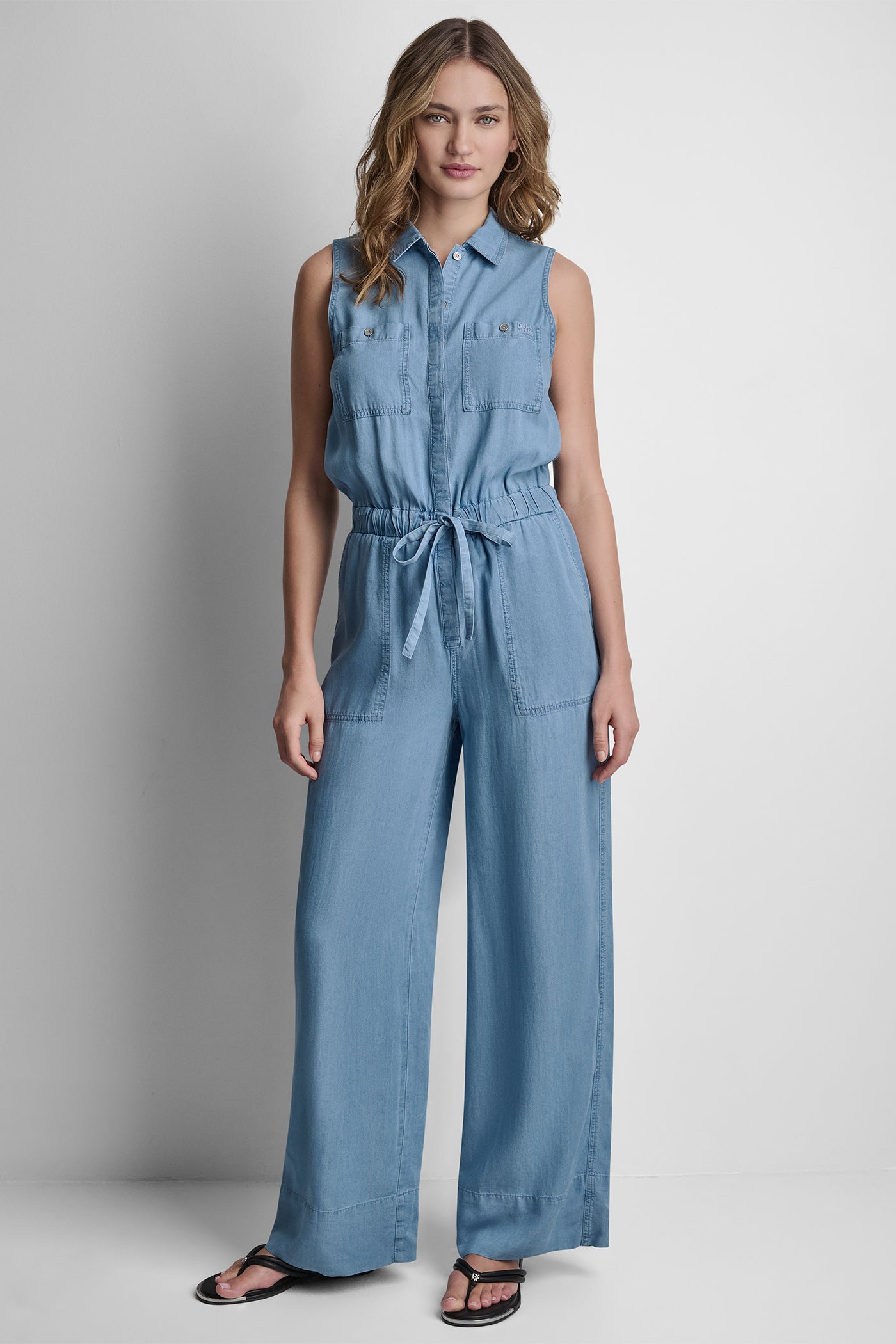 SLEEVELESS JUMPSUIT WITH COLLAR NECKLINE