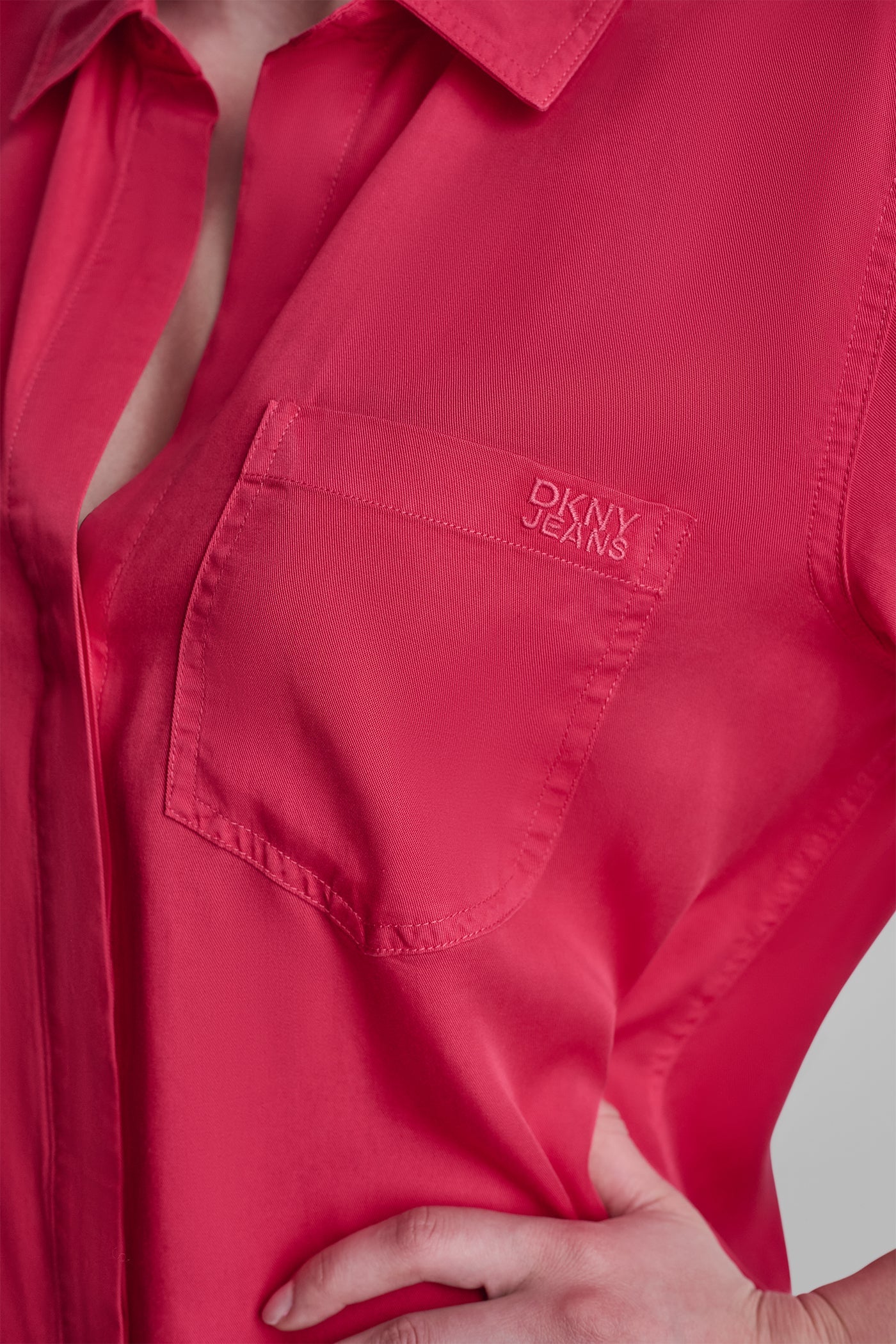 GARMENT DYE SPLIT BACK SHIRT