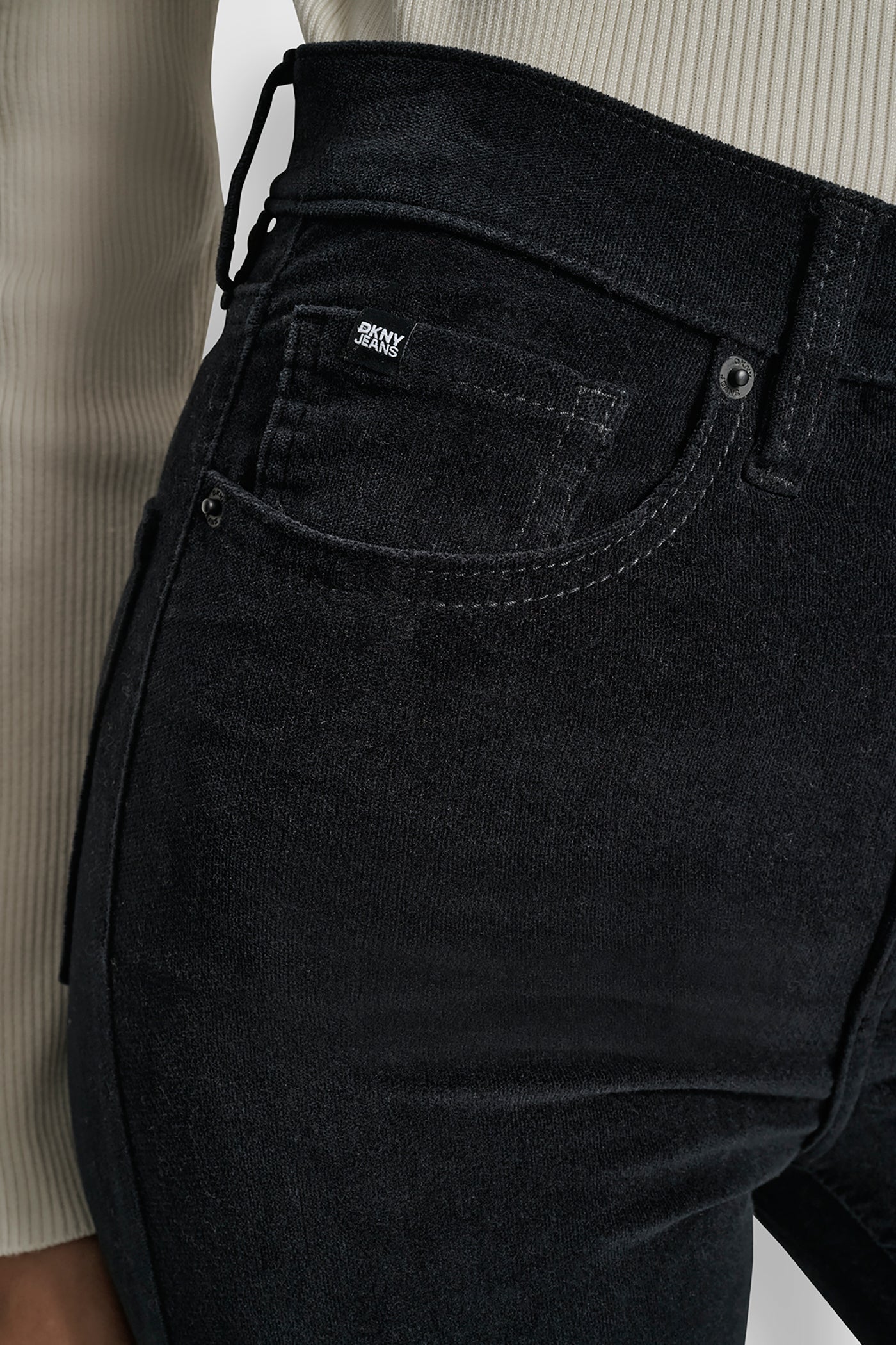 HIGH-RISE BOOTCUT PANT