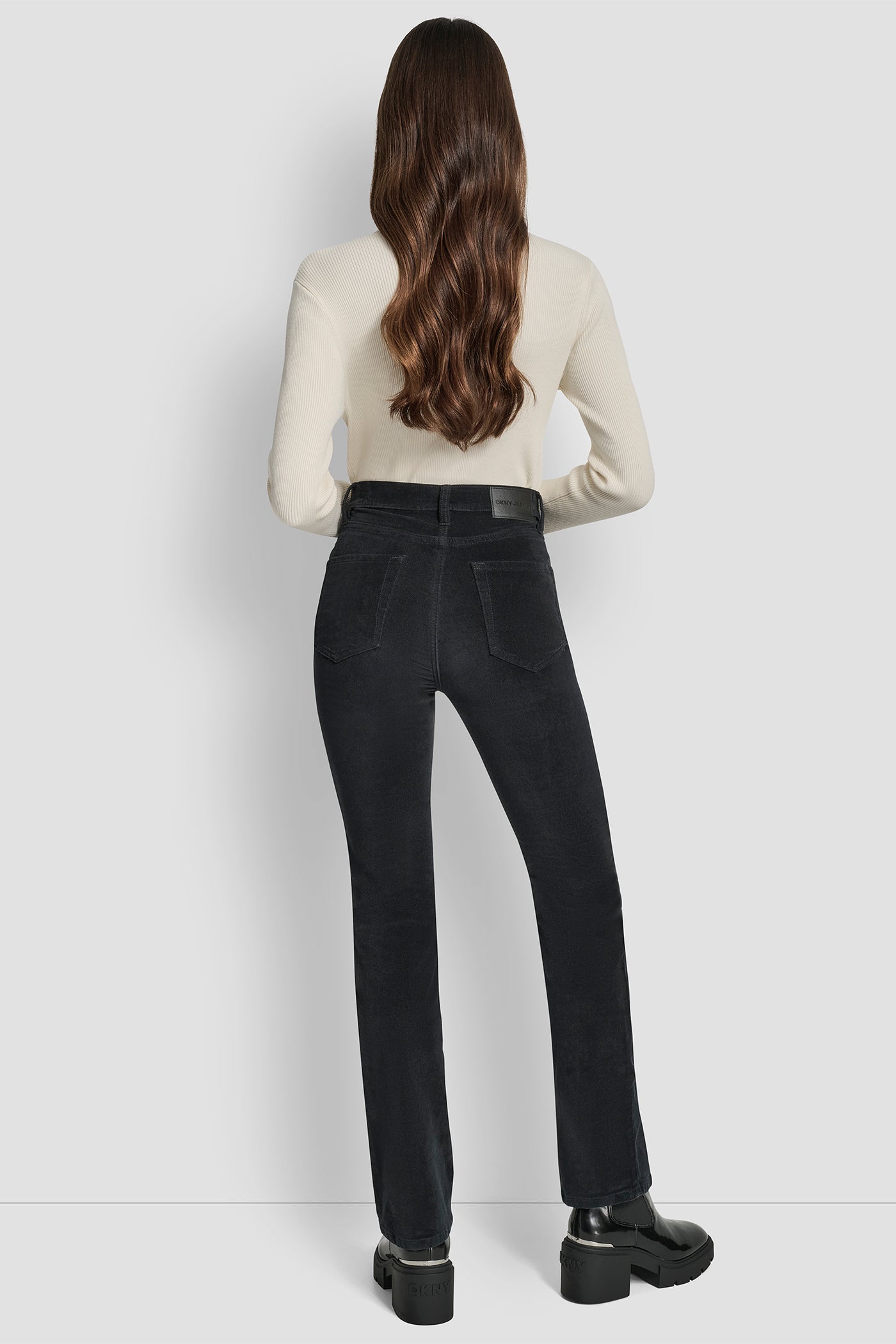 HIGH-RISE BOOTCUT PANT
