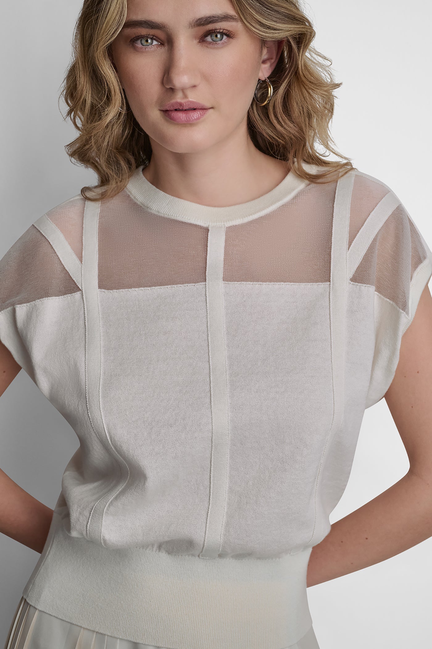 COTTON-BLEND SLEEVELESS CORSET SEAM SWEATER